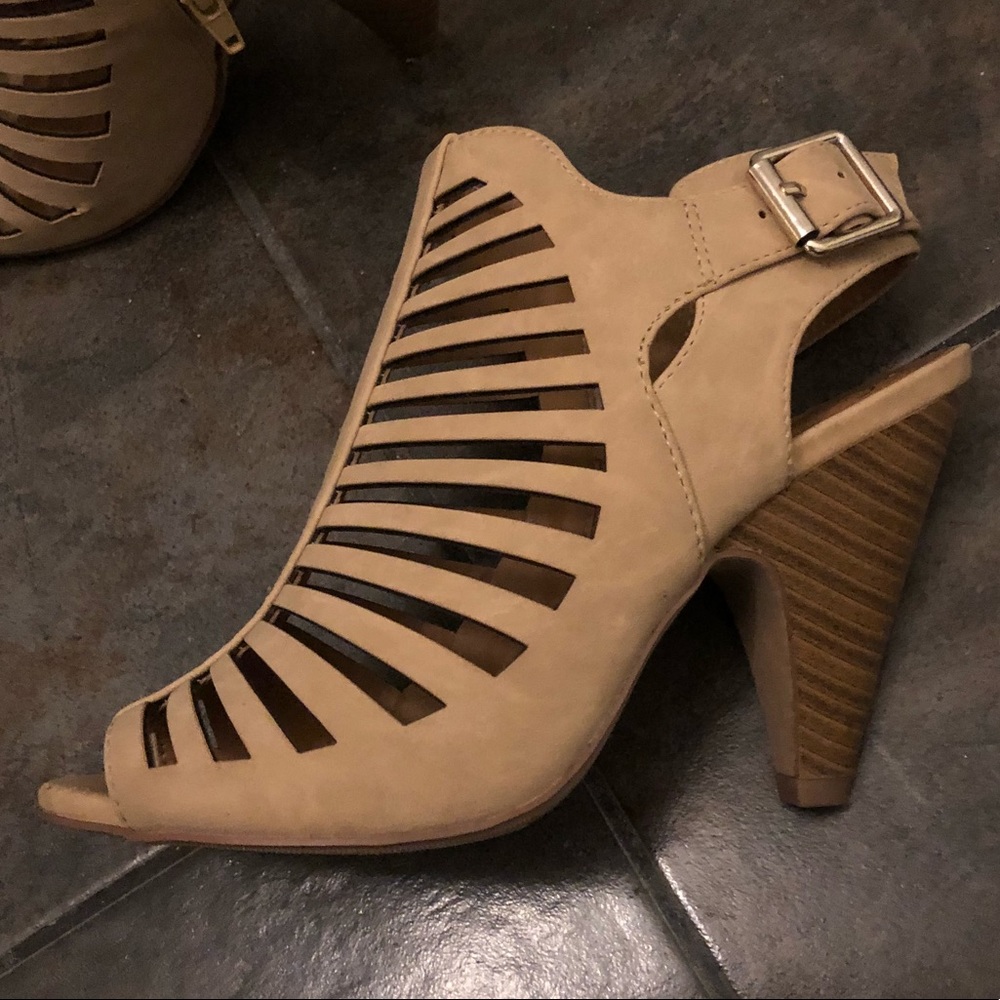 Beige open toed heels - never worn